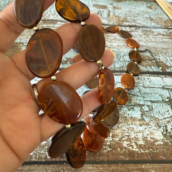 Elegant Brown Beaded Necklace - Picture 3 of 8